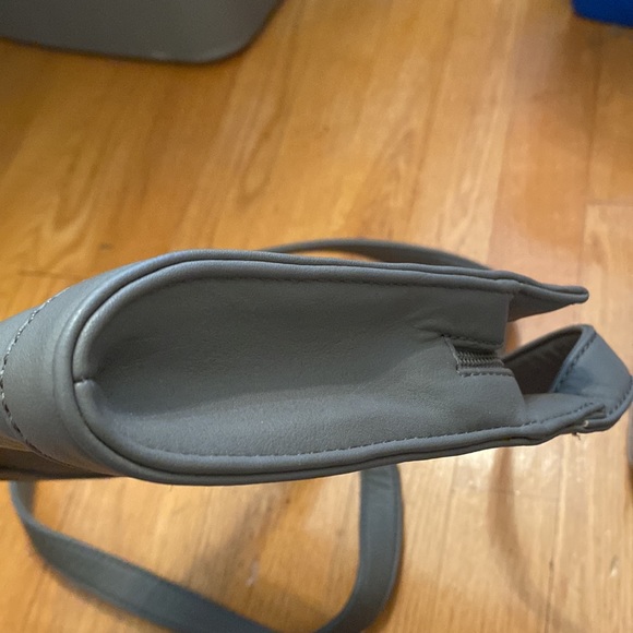 Grey matt & nat crossbody or shoulder bag - Picture 7 of 9